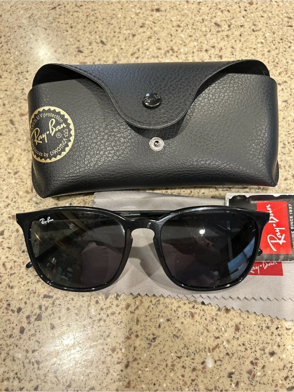 ⁠Ray-Ban RB4387 601/71 Black Square Sunglasses w/ Case & Cloth⁠